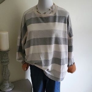 Winsome Korean Brand Luxury Sweatshirt Size XL